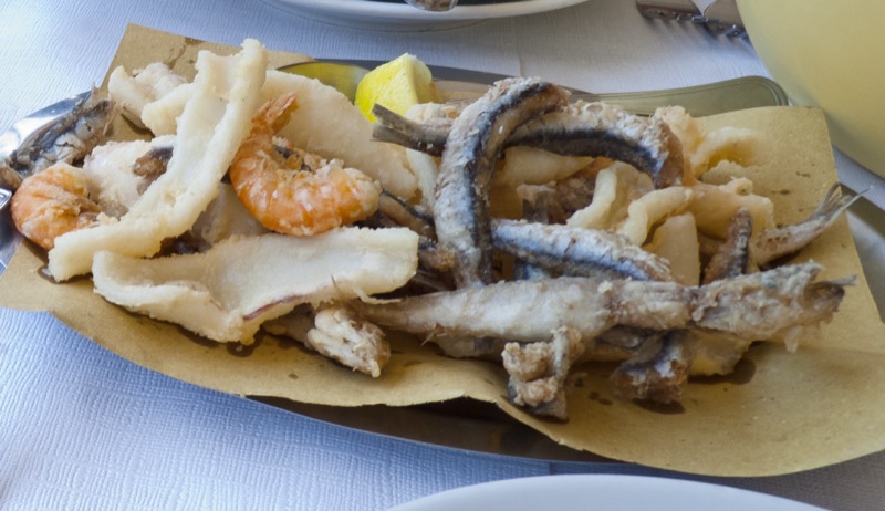 Sample fried fish photo — replace with a real photo of JJ's fried fish